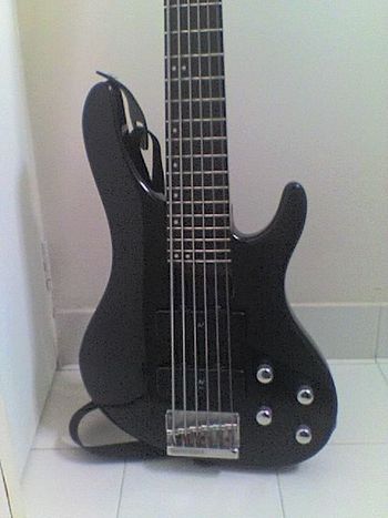 Washburn XB600, a six string bass.