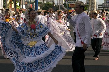 English: Panamanian dancing traditional Cumbia...