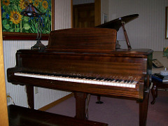 Everett Baby Grand Piano